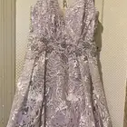 فساتين للبيع.