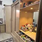 خزانة مع تسريحه