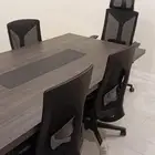 مكتب وكراسي