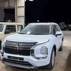 ميتسوبيشي اوتلاندر 2026 بانوراما ربع فل ب 101900شامل عرض خاص