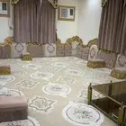 سجاد مع مساند مع ستاير مع طاوله للبيع