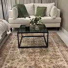 زوليه وطاوله وسط شبه جديدات