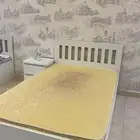 للبيع سريرين ودولاب