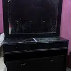 دولاب وتسريحة