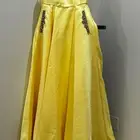 فستان سهرة الون الاصفر