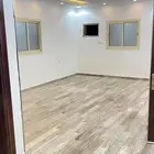 شقه 6 غرف دور كامل للايجار الحلقه الشرقيه