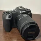 كاميرا كانون R8