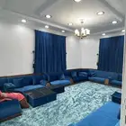 للبيع كنب وستاير و 5 طاولات وفرشه مقاس الغرفه 6 في 4