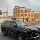 جيب لكزس اسود من داخل اف وايت شي فريد من نوعه للبيع