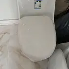 3 مغاسل و 1 حمام نظيفة بدون كسر