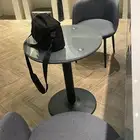 طاولات وكراسي وكنب