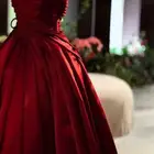 فستان ملكة فخم باللون الأحمر البرغندي - مستخدم مره واحده