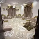 للبيع سجاد مع ستاير مع مساند وطاوله