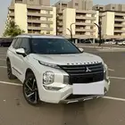 ميتسوبيشي اوتلاندر 2024 بريميوم فل كامل ابيض لولوي