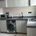 شقة غرفتين وصالة مؤثثة للإيجار خلف أبيات طريق خريص