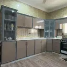 دولاب مطبخ نضيف وشبه جديد