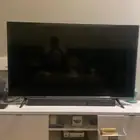 شاشة 65 بوصه للبيع لاعلى سومه