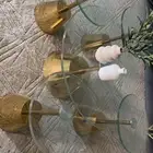 يوجد 5 طاولات جديده و نظيفه