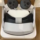 نظارة vr من شركة ميتا للبيع ب 1200 اكسسواراتها