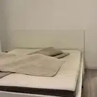 سرير ابيض مترين في متر و180