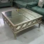 طاولة للبيع المجمعة