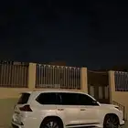 جيب لكزس 2016