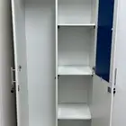 دولاب بابين جديد ونضيف سليم من الخدوش مع مفاتيحه