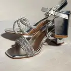 كعب و طقم فضي كامل