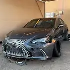 للبيع لكزس 2022 مصدومه