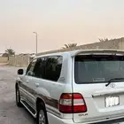 للبيع جيب لاند كروزر خليجي شبه مخزن نظيف