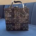 شنط تيد بيكر مجانا وساعة ولوحة جداريه و كوب