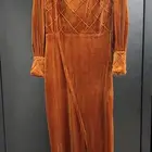 فستان من محل اوبرا
