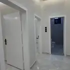 شقه مودرن جديدة للإيجار خلف المستشفى الالماني