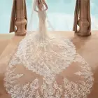 فستان من ديميتريوس