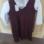 قميص مع مريول مدرسة