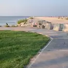 ارض الدمام على البحر
