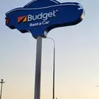 تنفيذ لوحات و لافتات عمودية Pylon Sign