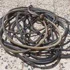 للبيع كيبل غطاس 3 خطوط الطول 25 يوجد به قطع بالغلاف الموقع ا