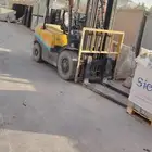 رافعات شوكيه وكرينات للايجار