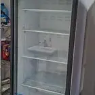 للبيع ثلاجه عرض وكذلك غساله اتوماتيك