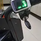 سكوتر كهربائي مع شاحن وبطارية وأدوات حماية للسائق