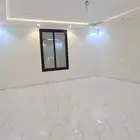 للبيع روف 5غرف وسطح في حي الرايه1 ابرق الرغامه جده