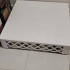 طاوله خشب اللون ابيض مع 3 طاولات صغيره