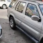 نيسان باث فندر  . 2004