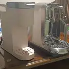 نيسبريسو مكينة قهوة ديجيتال مع خاصية تبخير الحليب