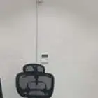 شاشات وارفف حديديه وارفف خشبيه وستائر مستعمل شبه جديد