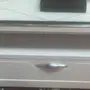 للبيع مكتبة تلفزون ارضي الون ابيض 
