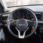 تتوفر فئات كيا ريو اصفار لمبيعات النقد والبنوك بأقل ربح