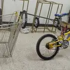 عربيه أو سله صغيرة او مقطورة