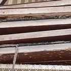 ثلاثة أبواب خشب